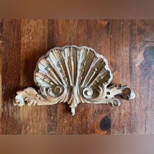 Vintage Hard Resin Scalloped Wall Decor